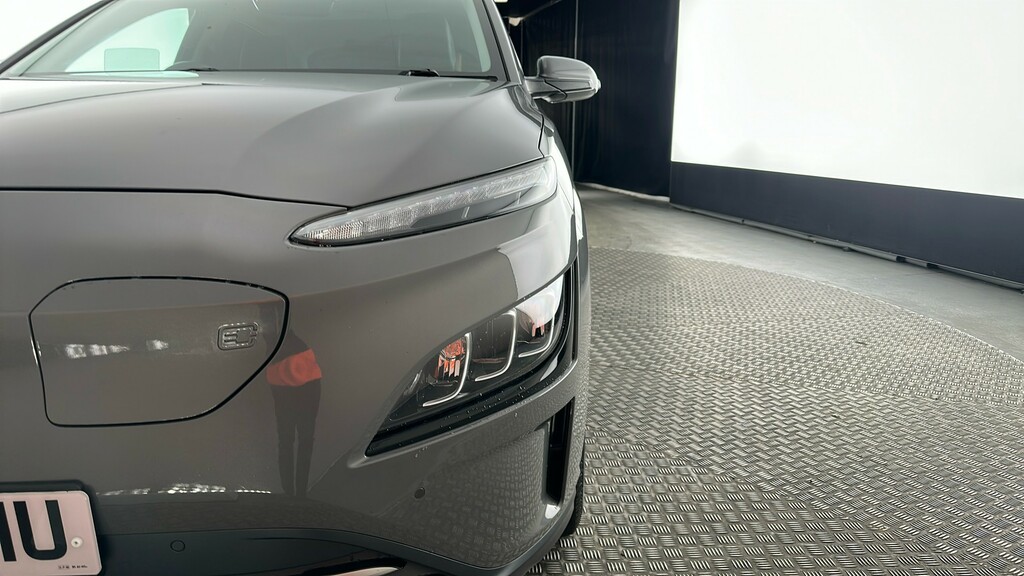 Hyundai Kona Hatchback Red #20