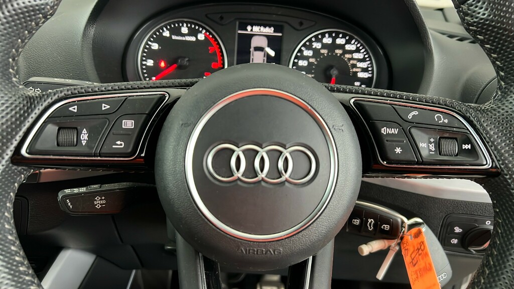 Audi Q2 Technik 35 Tfsi 150 Ps 6-Speed Grey #26