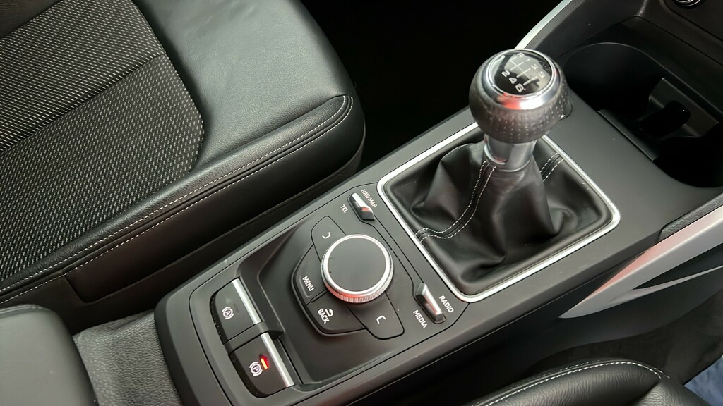 Audi Q2 Technik 35 Tfsi 150 Ps 6-Speed Grey #23