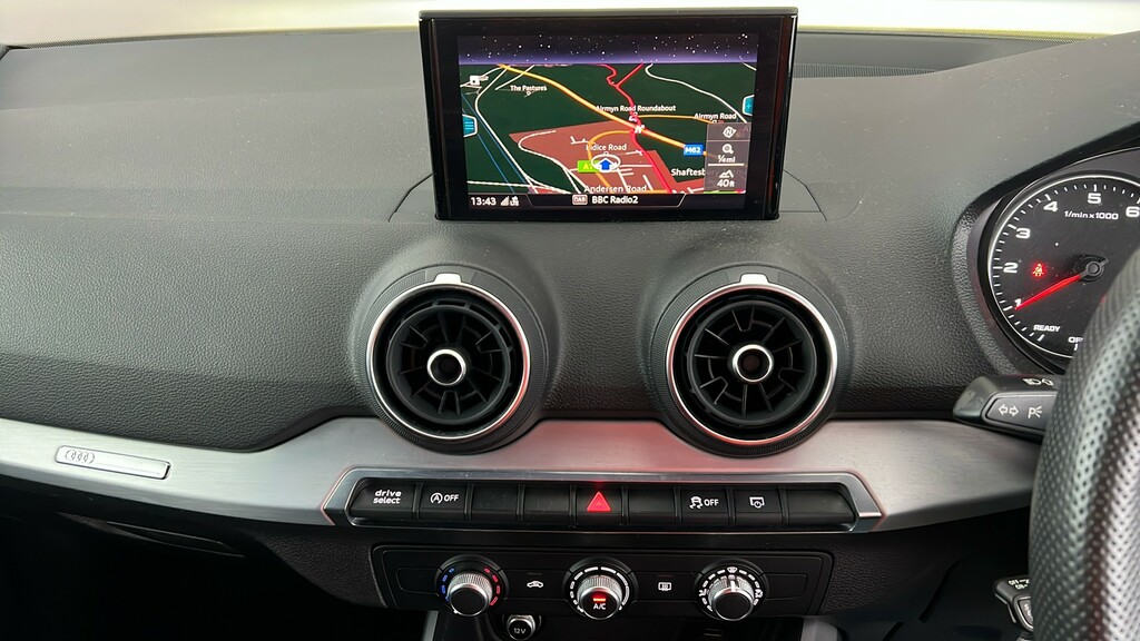 Audi Q2 Technik 35 Tfsi 150 Ps 6-Speed Grey #16