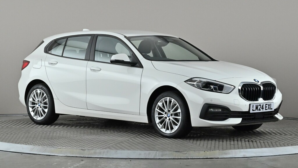 BMW 1 Series 118I 136 Se Step Live Cockpit Pro White