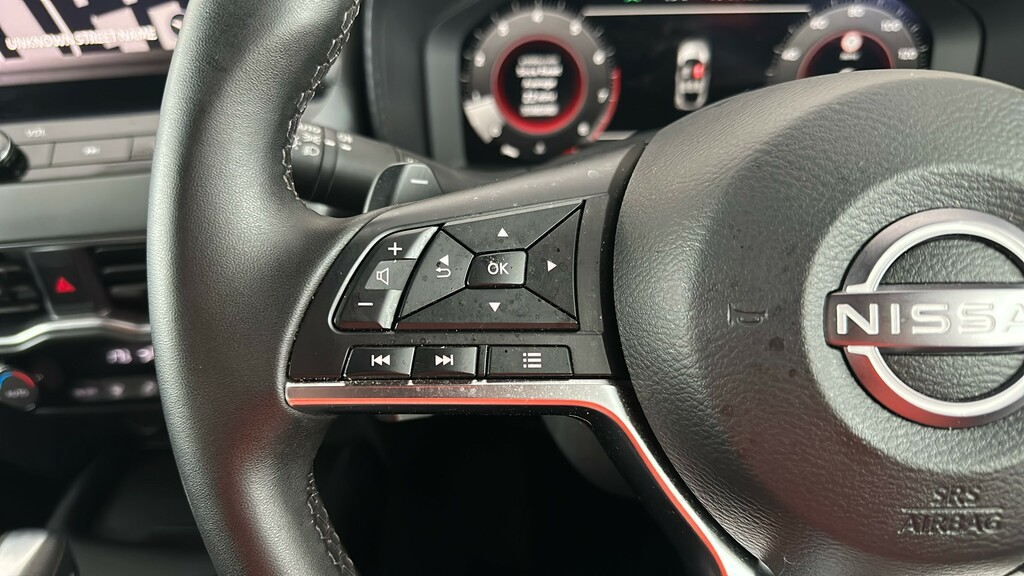 Nissan Juke Hatchback Red #28