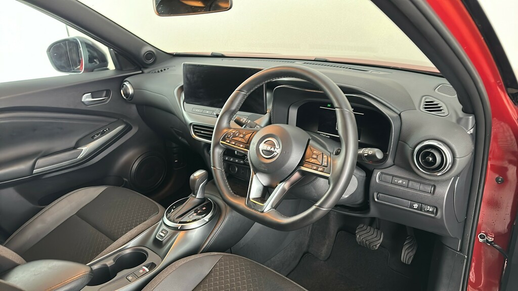 Nissan Juke Hatchback Red #30
