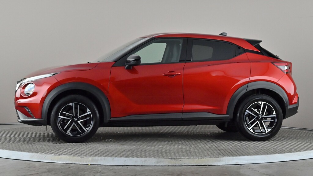 Nissan Juke Hatchback Red #3