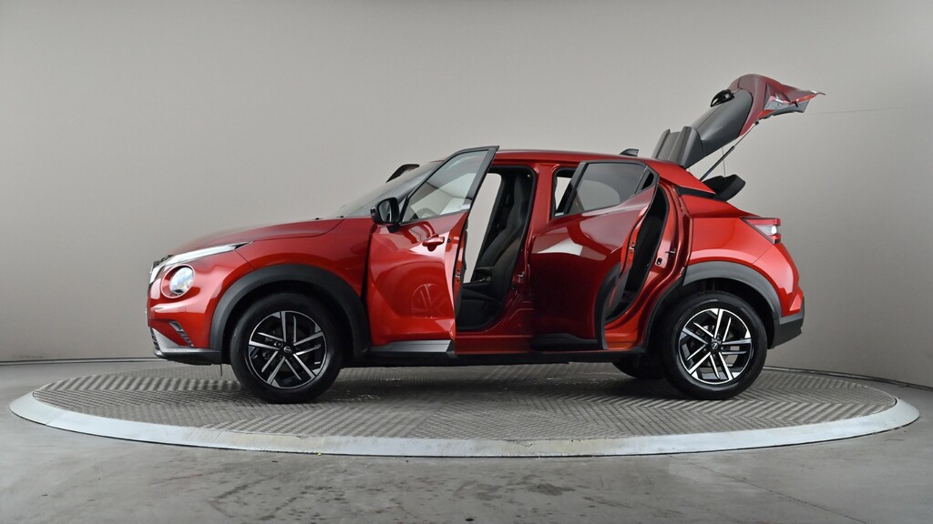 Nissan Juke Hatchback Red #9