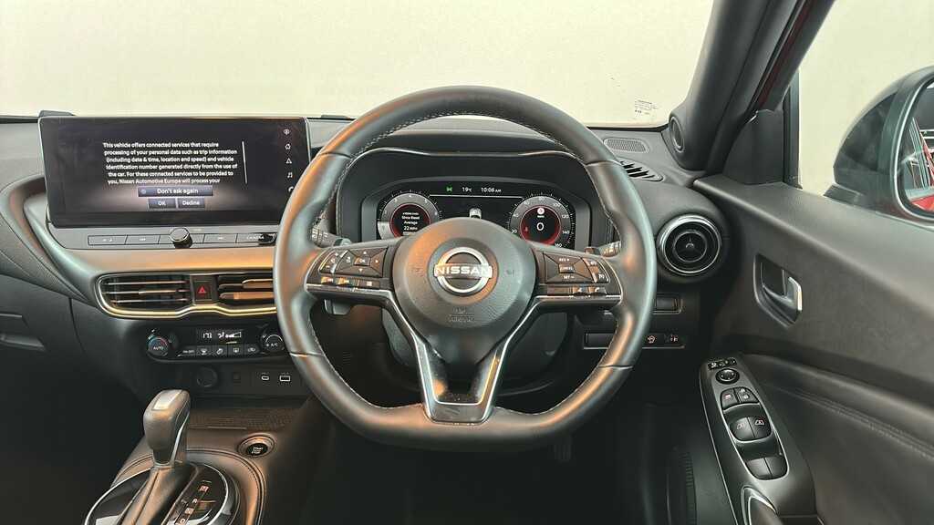 Nissan Juke Hatchback Red #14