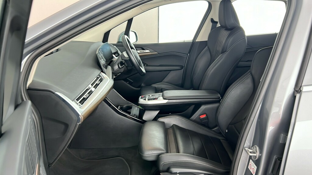 BMW 2 Series Active Tourer Luxury Black #17