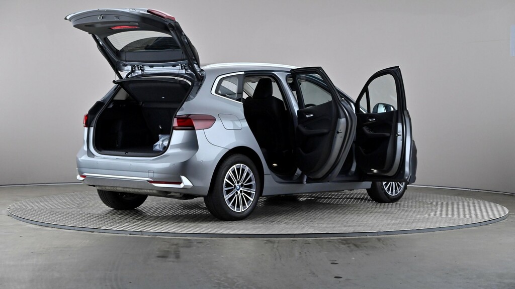 BMW 2 Series Active Tourer Luxury Black #12