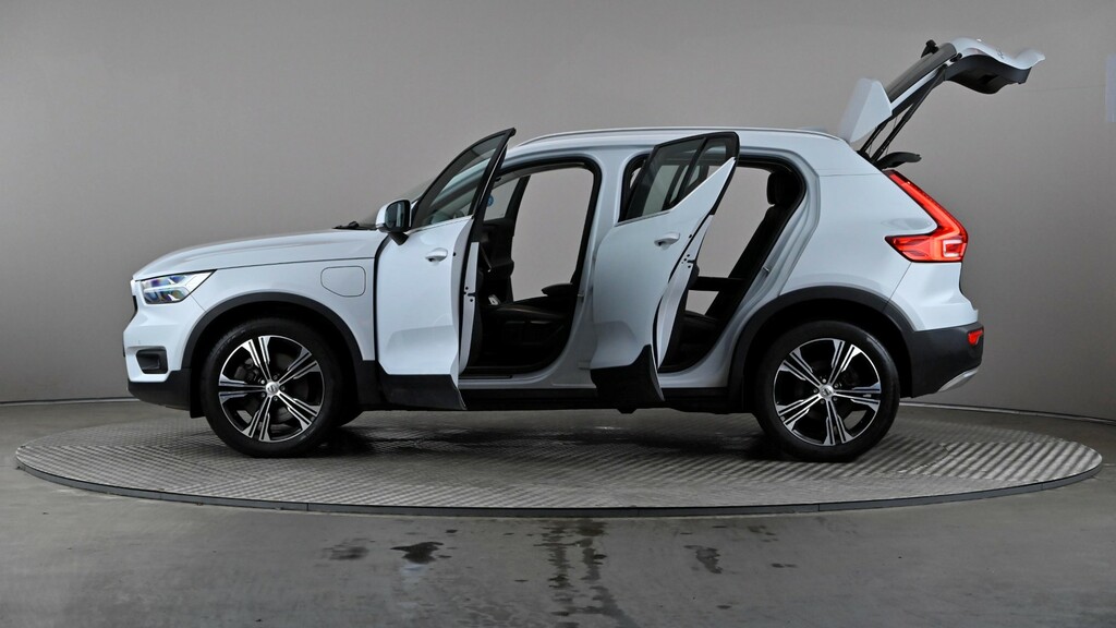 Volvo XC40 Suv Black #9
