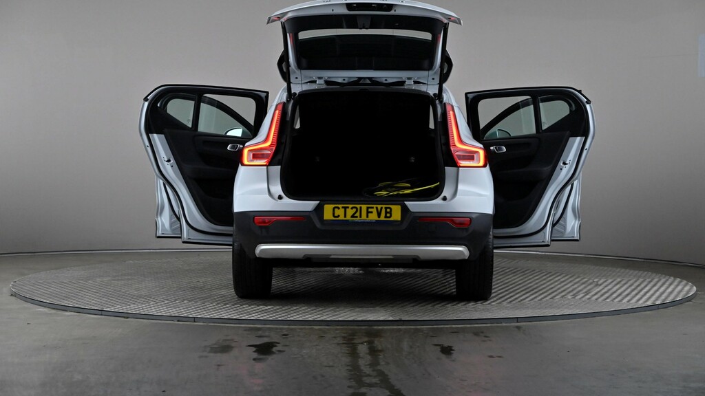 Volvo XC40 Suv Black #11