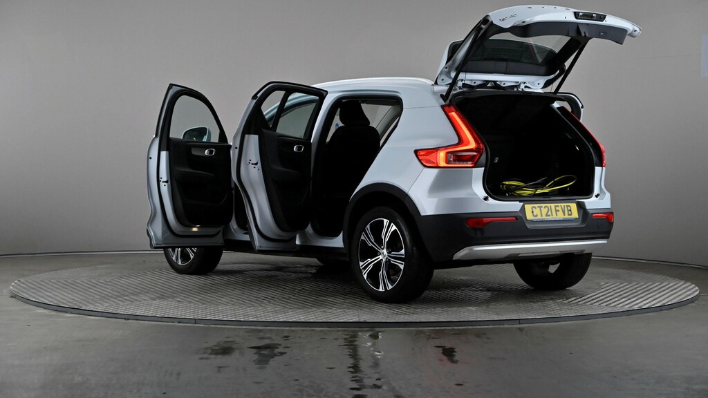 Volvo XC40 Suv Black #10