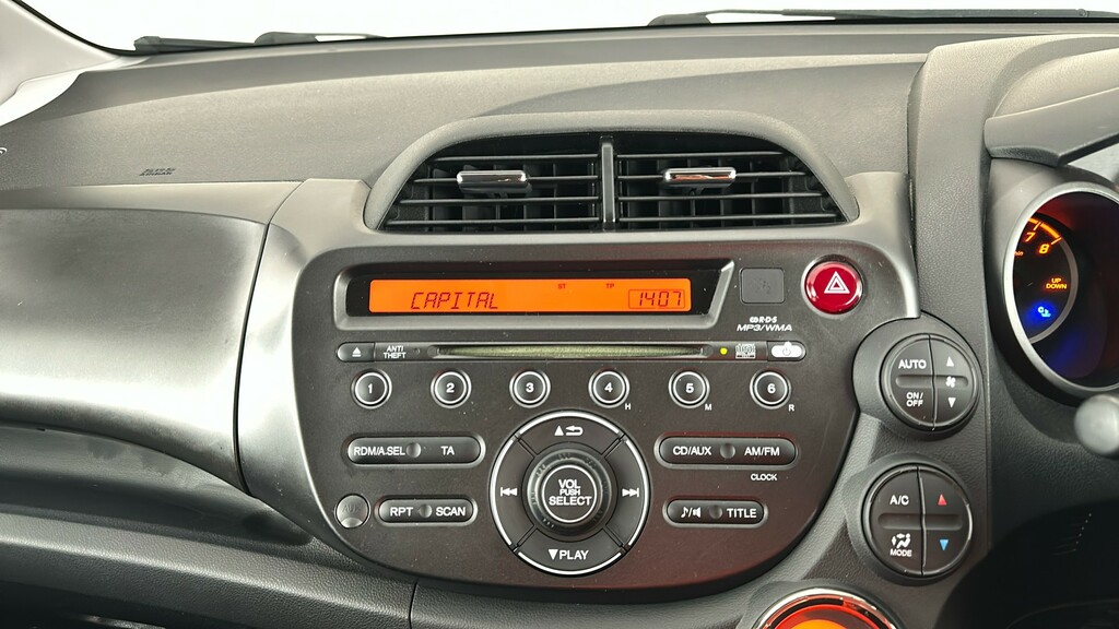 Honda Jazz Se Silver #16