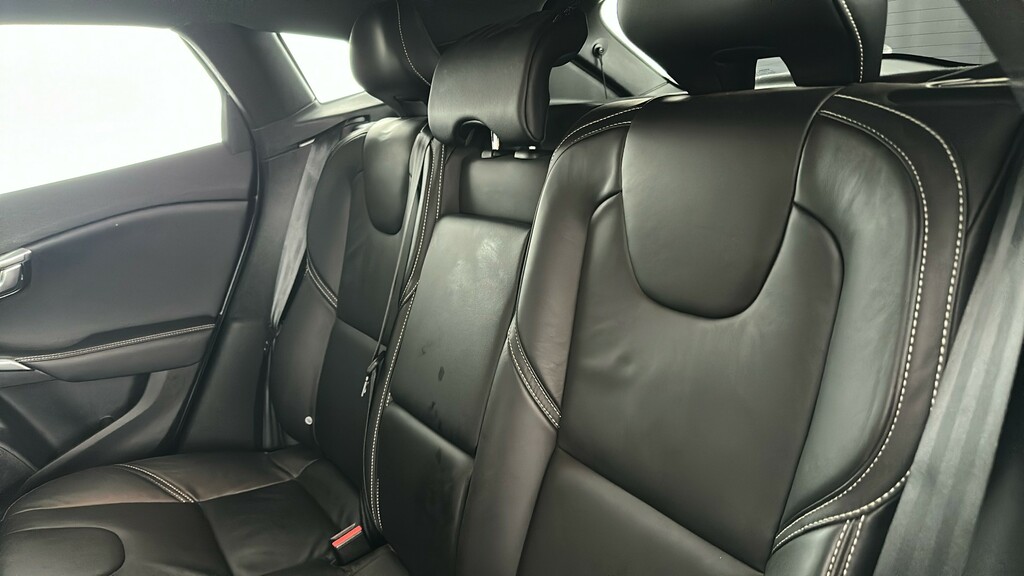 Volvo V40 R-design Nav Plus Silver #18