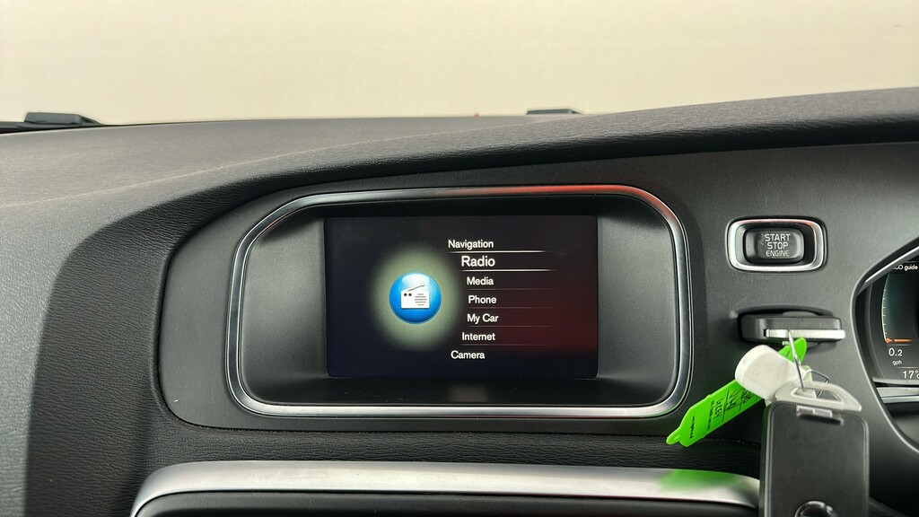 Volvo V40 R-design Nav Plus Silver #16
