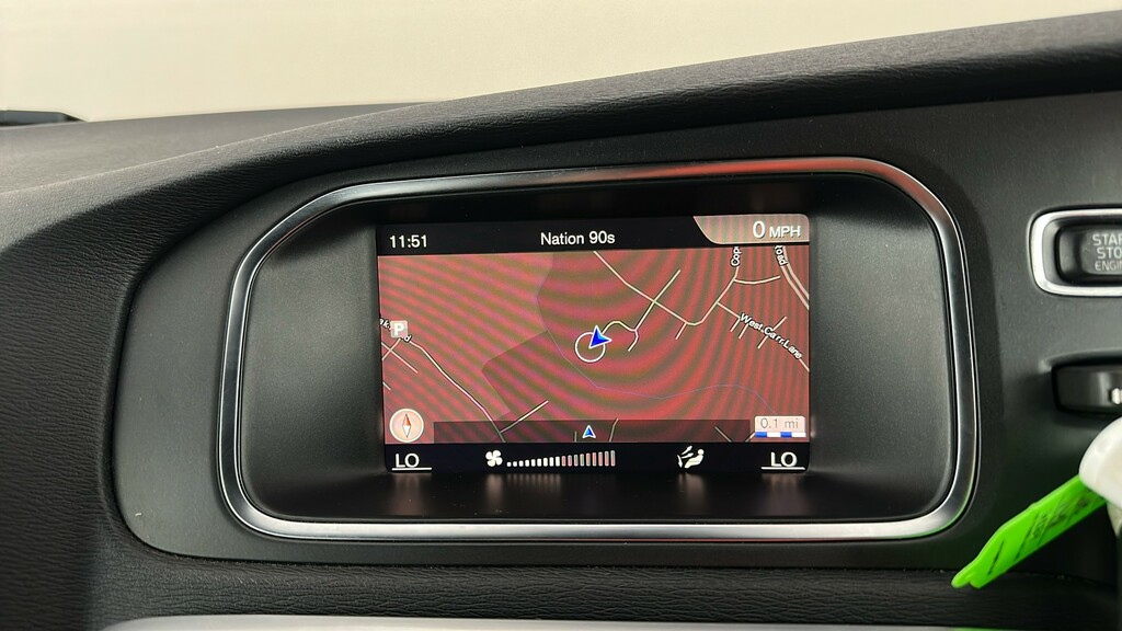 Volvo V40 R-design Nav Plus Silver #31