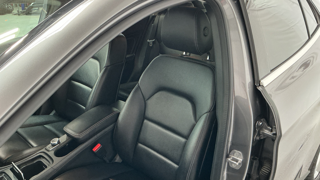 Mercedes-Benz GLA Class Black #24