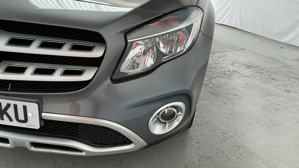 Mercedes-Benz GLA Class Black #12