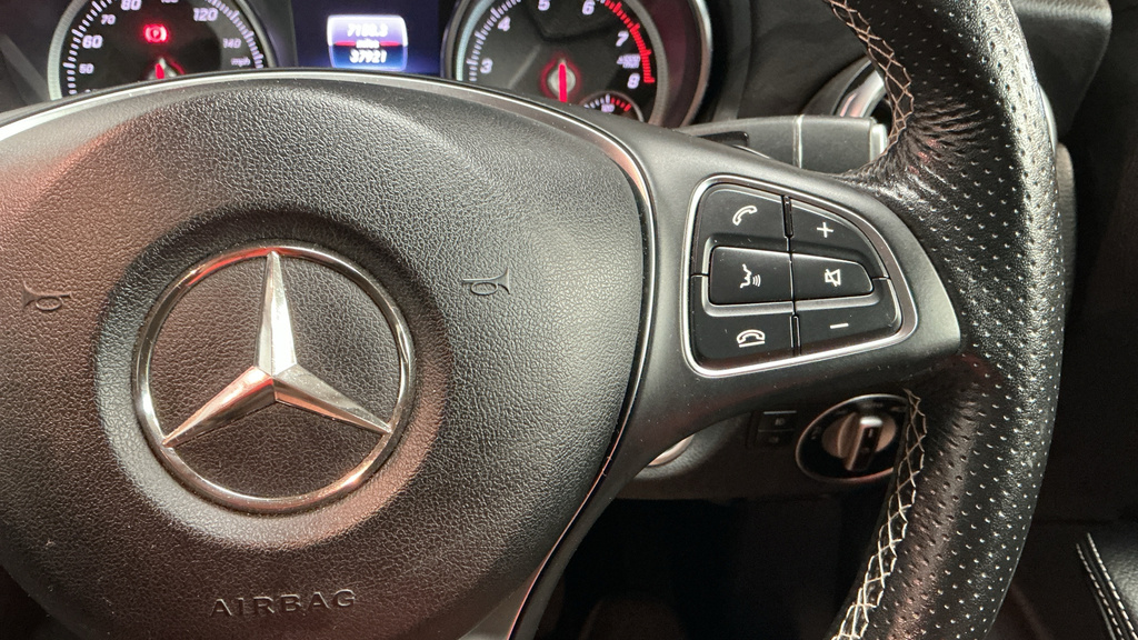 Mercedes-Benz GLA Class Black #28