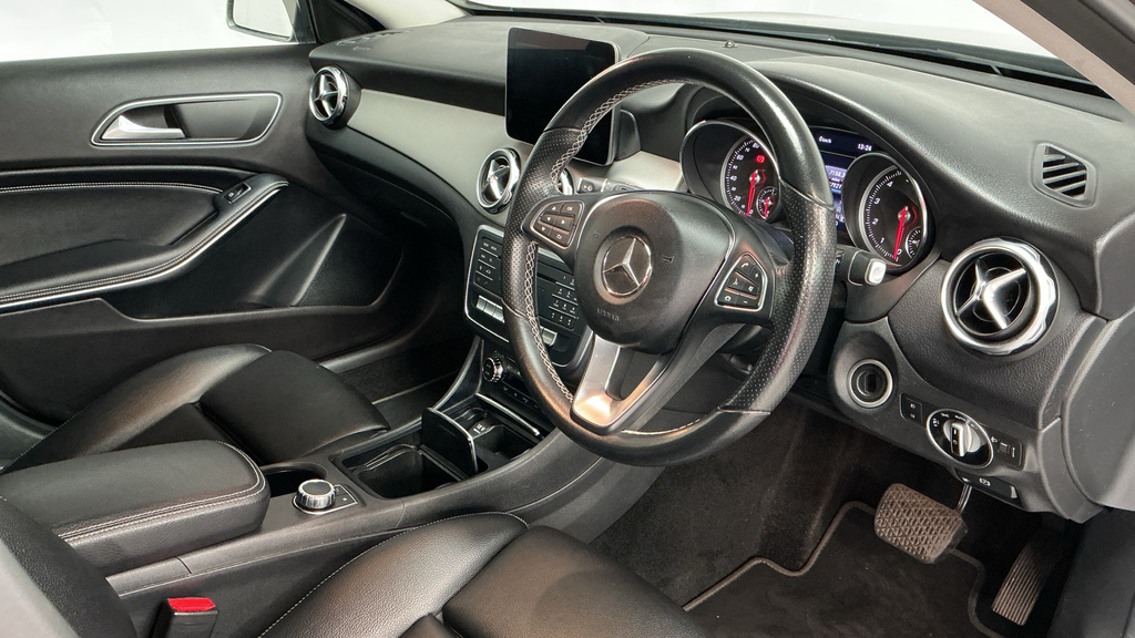 Mercedes-Benz GLA Class Black #13