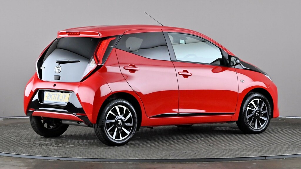 Toyota Aygo 1.0 Vvt-i X-trend Tss X-shift Red #6
