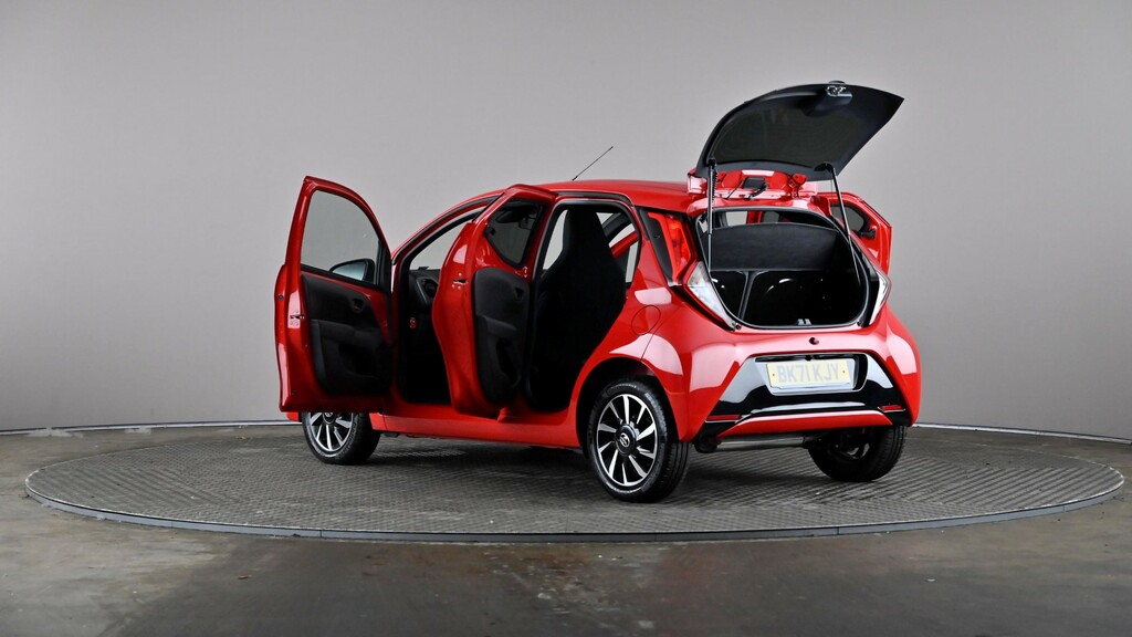 Toyota Aygo Hatchback Silver #10