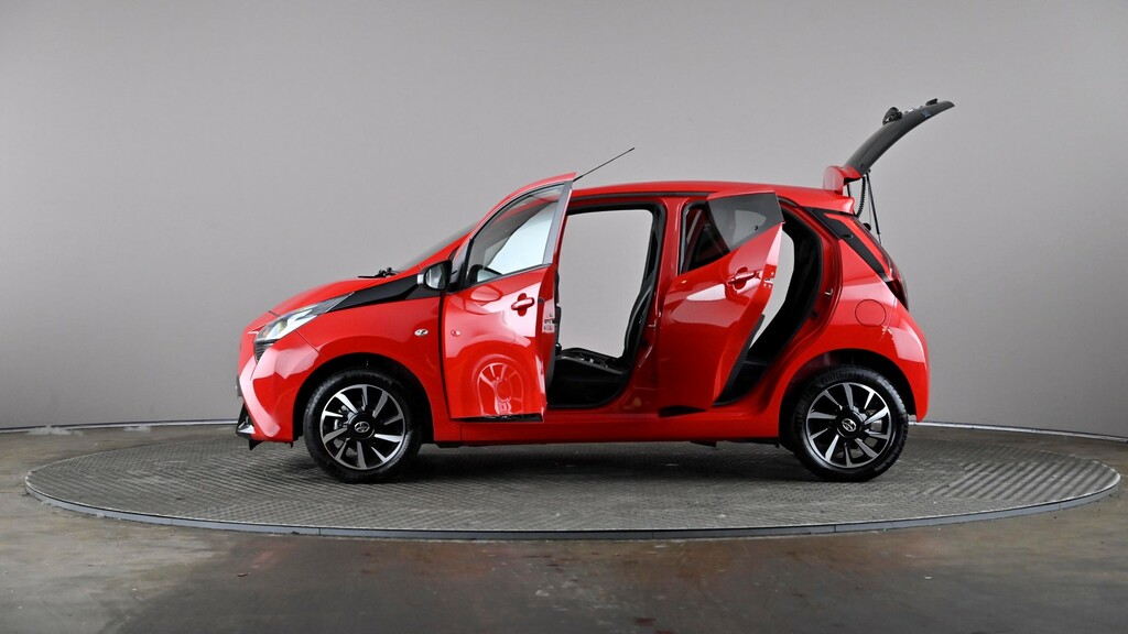 Toyota Aygo Hatchback Silver #9