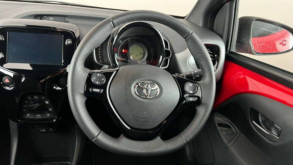 Toyota Aygo Hatchback Silver #14