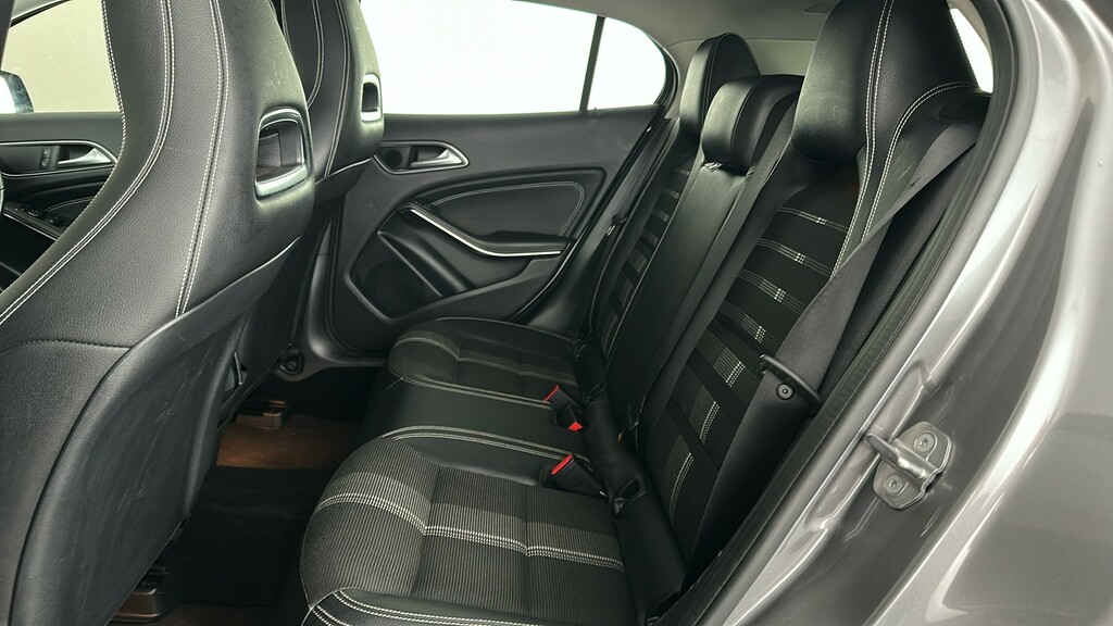 Mercedes-Benz GLA Class  Red #18
