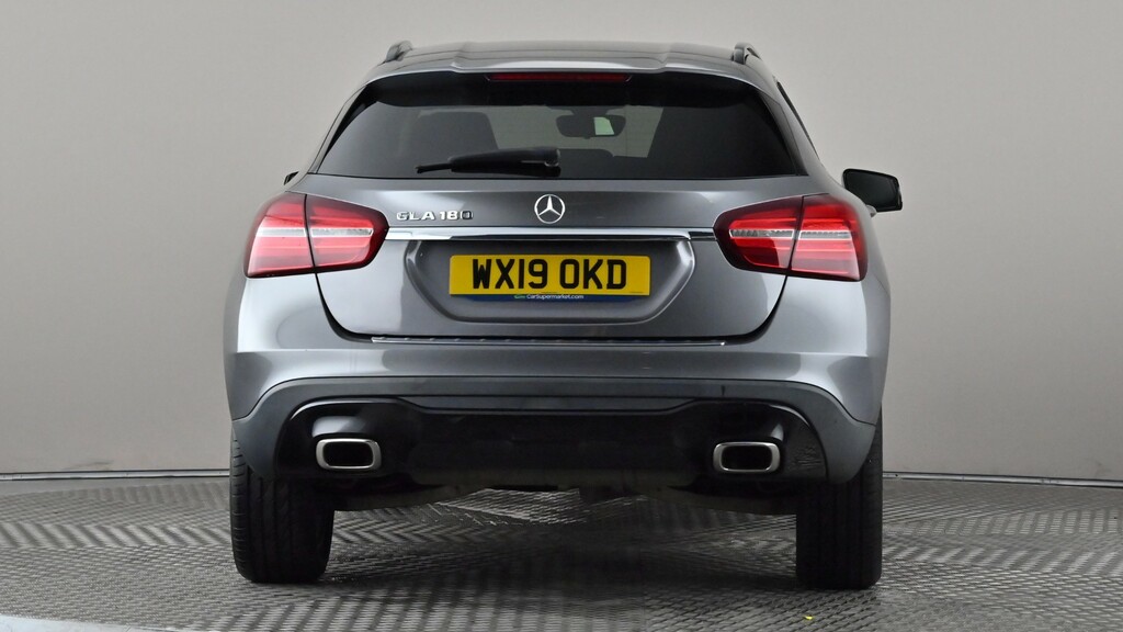 Mercedes-Benz GLA Class  Red #5