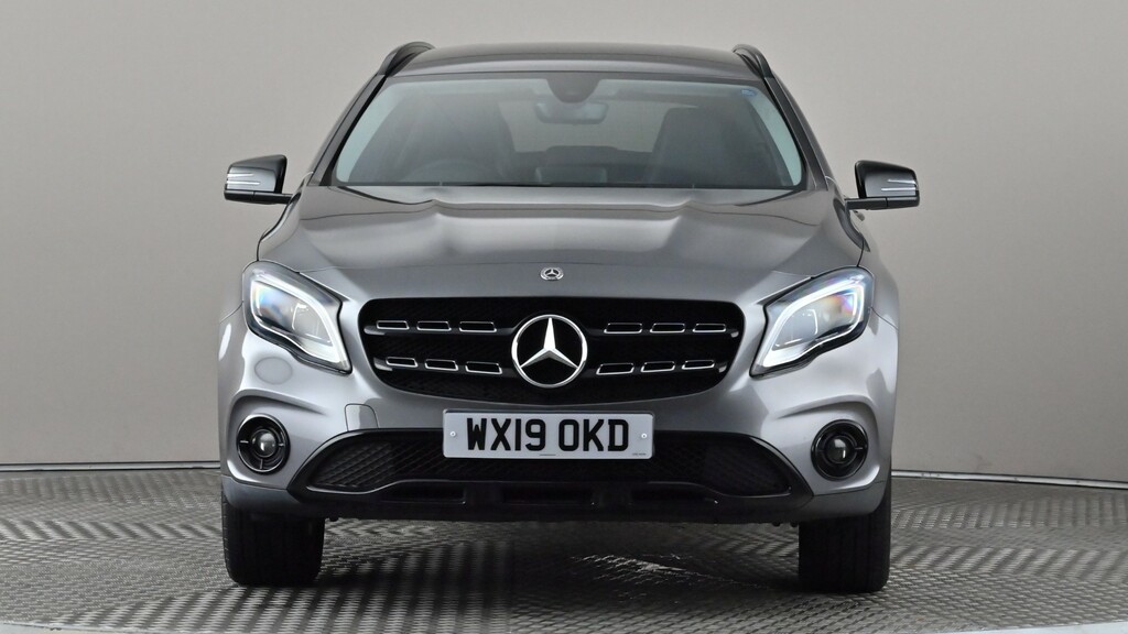 Mercedes-Benz GLA Class  Red #2