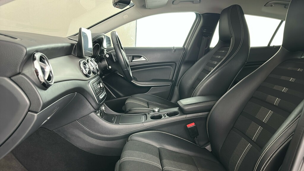 Mercedes-Benz GLA Class  Red #17