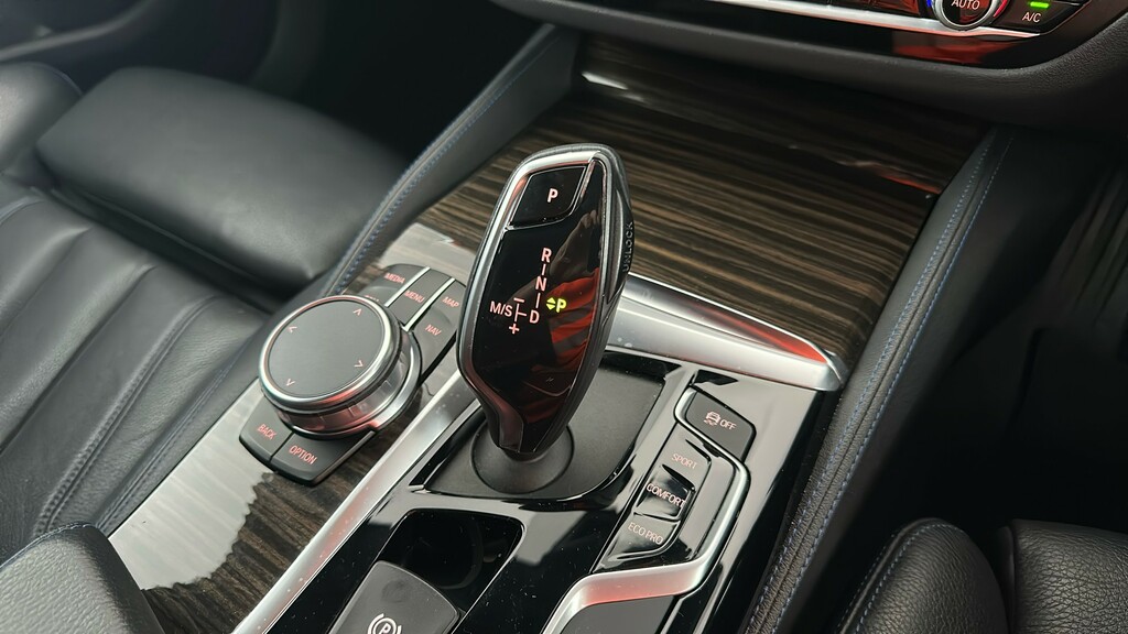 BMW 5 Series Se Blue #28