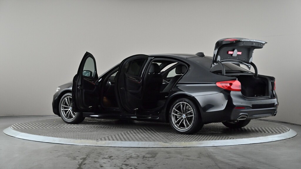 BMW 5 Series Se Blue #10
