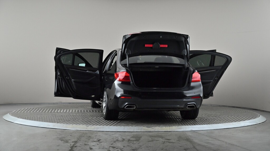 BMW 5 Series Se Blue #11