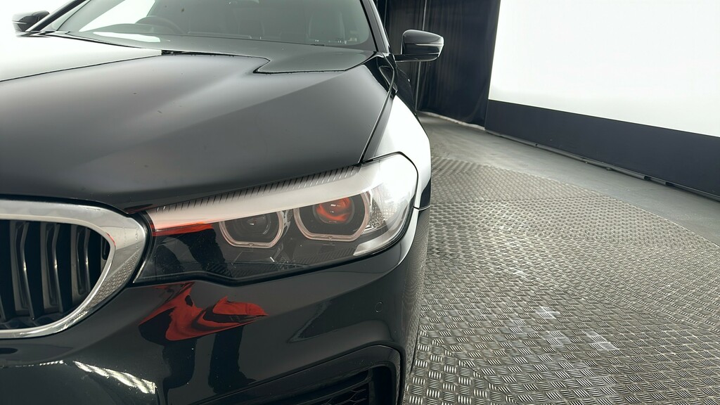 BMW 5 Series Se Blue #20