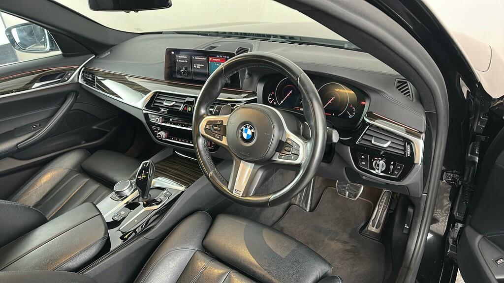 BMW 5 Series Se Blue #31