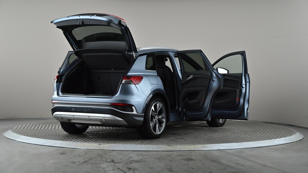 Audi Q4 E Tron Q4 E-tron Sportback 40 S Line Launch Edition Black #12