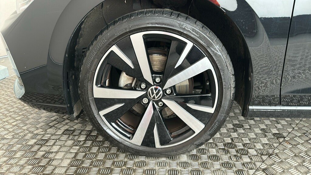 Volkswagen Golf Match Black #19