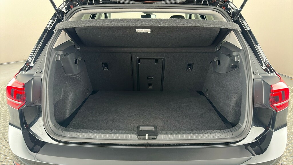 Volkswagen Golf Match Black #22