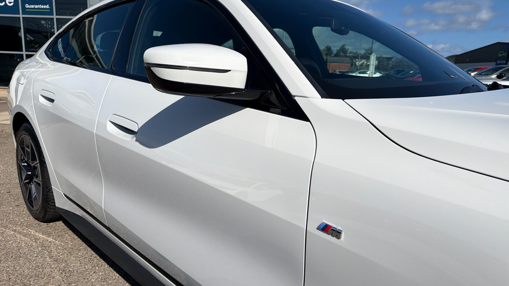 BMW i4 Sport Black #10