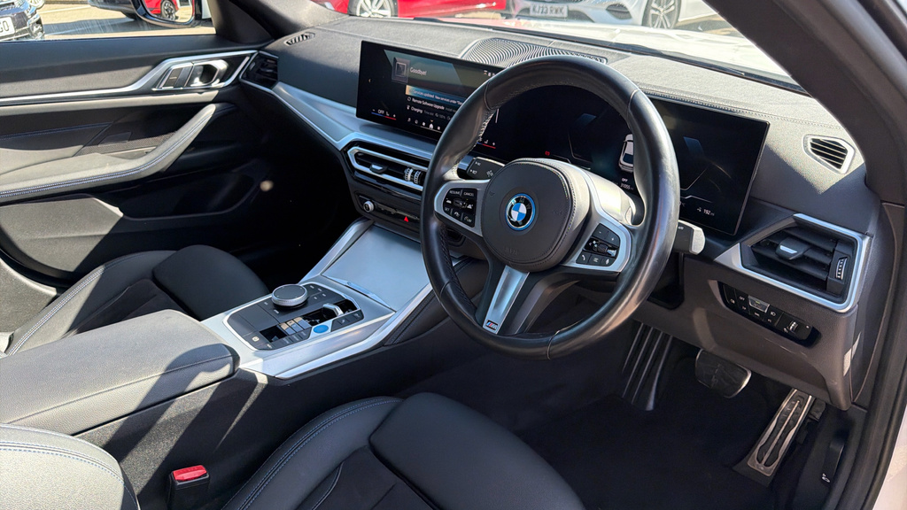 BMW i4 Sport Black #31