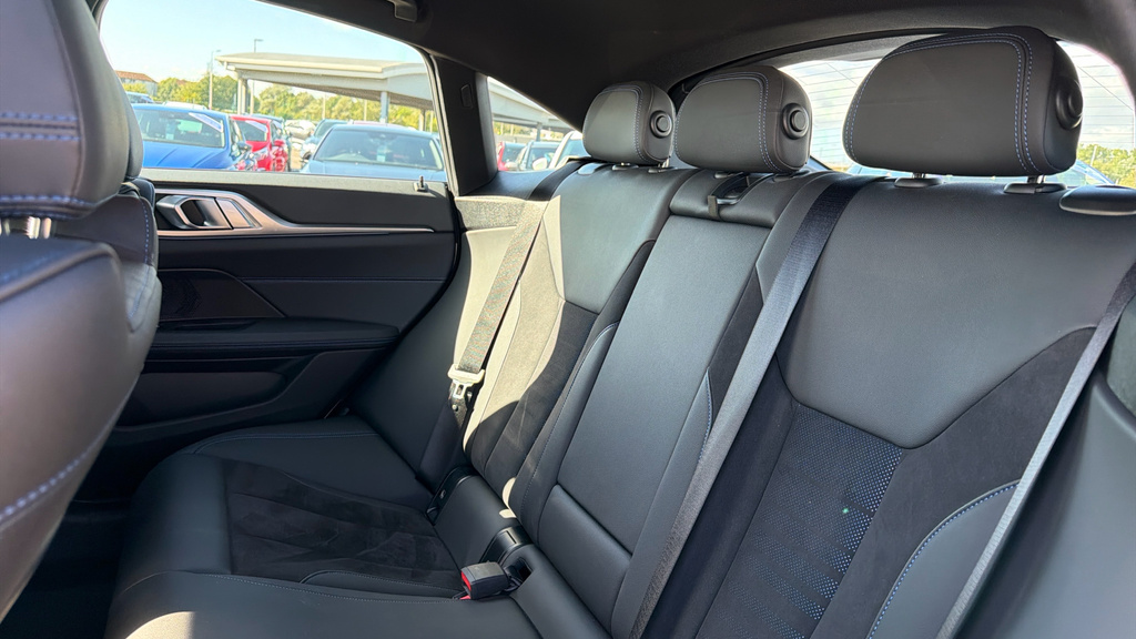 BMW i4 Sport Black #15