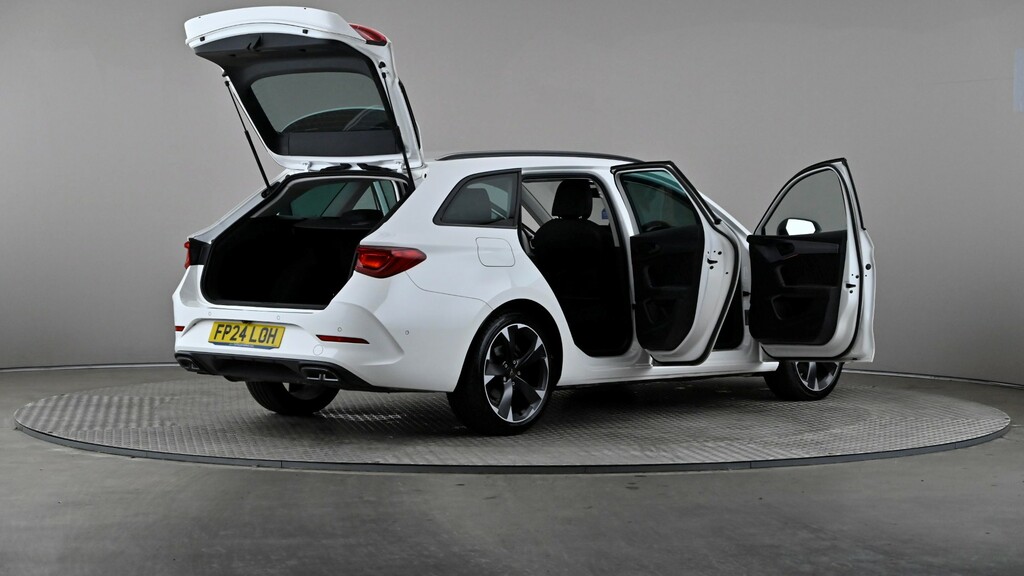Cupra Leon 2.0 Tsi 300 Vz2 Dsg Panoramic Sunroof White #12