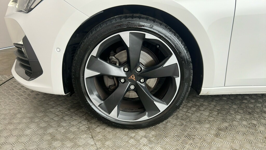 Cupra Leon 2.0 Tsi 300 Vz2 Dsg Panoramic Sunroof White #19