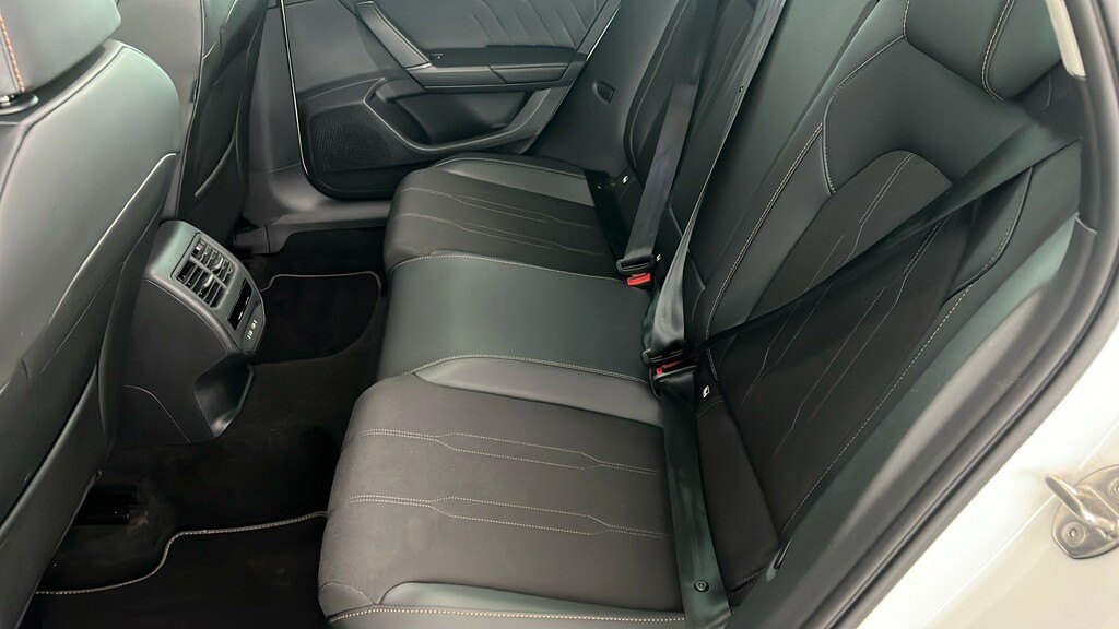 Cupra Leon 2.0 Tsi 300 Vz2 Dsg Panoramic Sunroof White #18