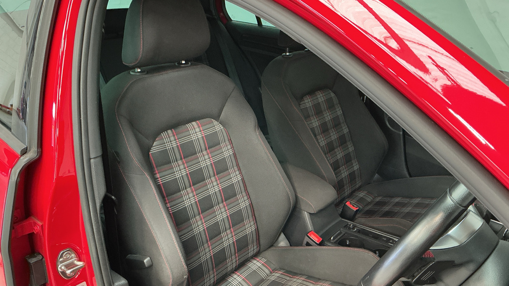 Volkswagen Golf Se White #16
