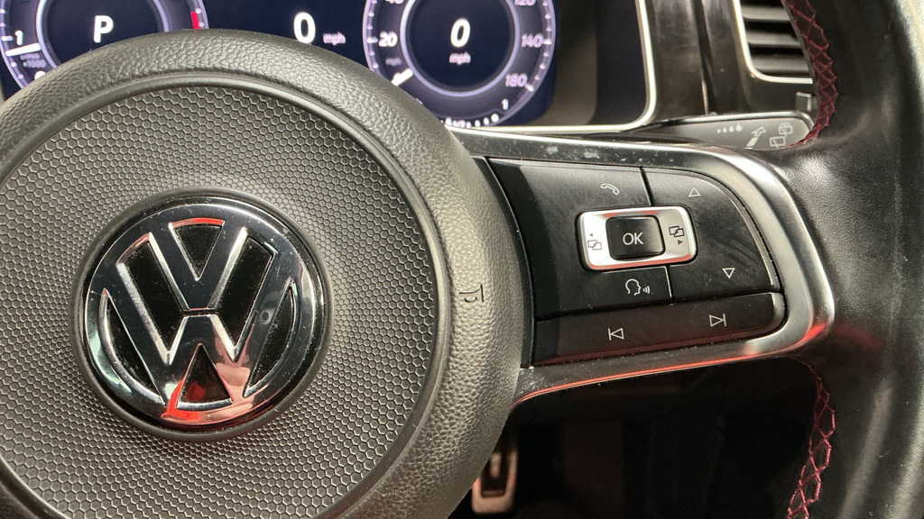 Volkswagen Golf Se White #28