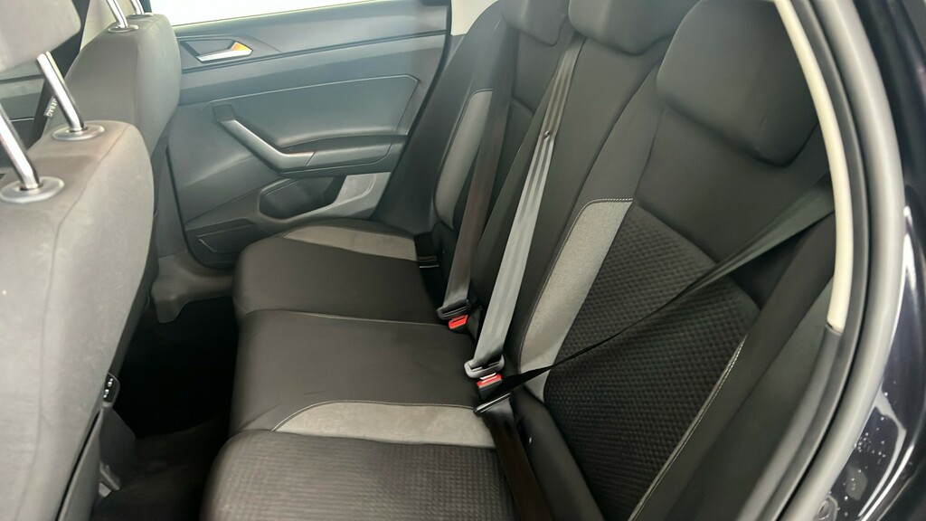 Volkswagen Polo Hatchback White #18