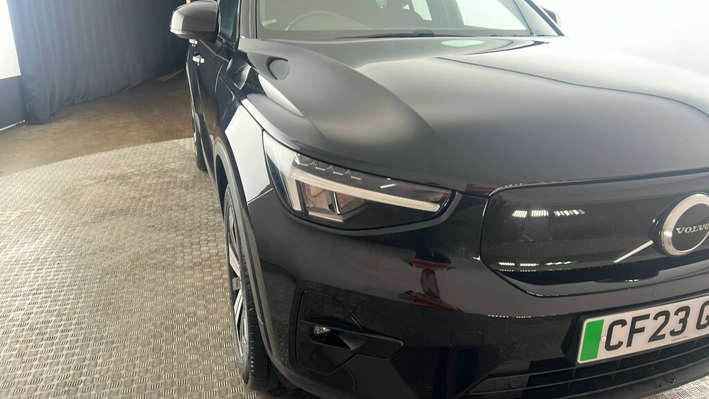 Volvo XC40 2.0 B3p Core Green #19
