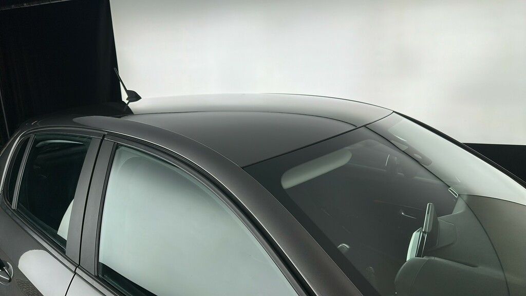 Peugeot 208 1.2 Puretech 100 Active Black #21